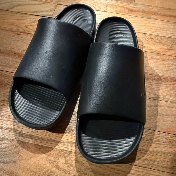 Nike Black Slip-On Loafers